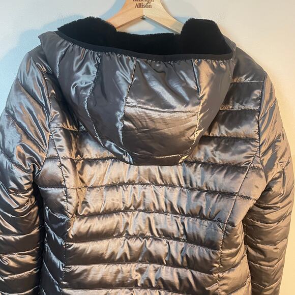 Andrew Marc Reversible Puffer & Faux Fur Jacket Silver & Black SZ Small EUC - Picture 13 of 16